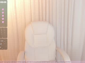 girl
        little_effy18 cam image #979917