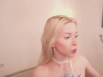 girl
        my_stella cam image #4557215