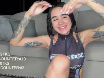 girl
        lonelly_lolly98 cam image #2332211
