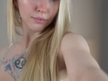 girl
        my_stella cam image #1900439
