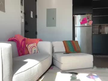 girl
        matzcazzi cam image #1841644