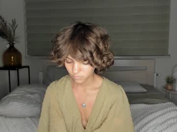 girl
        lenaelisabeth cam image #1794650