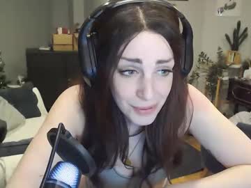 girl
        thirstypickle cam image #3886929