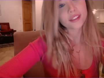 girl
        bitter_moon cam image #220148