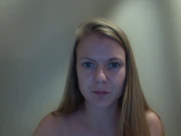 girl
        biigbb cam image #181778