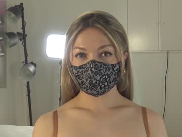 girl
        blondehottiek cam image #2147699