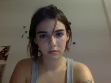 girl
        sophiacopolla444 cam image #2402776
