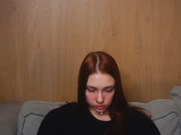 girl
        shirleywhitney cam image #2564763