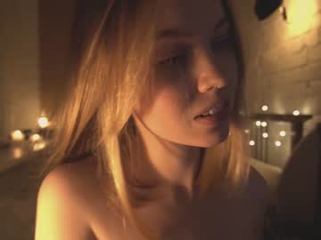 girl
        bibi_it_is cam image #90107