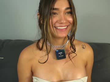 girl
        ashley_ospino cam image #3516139