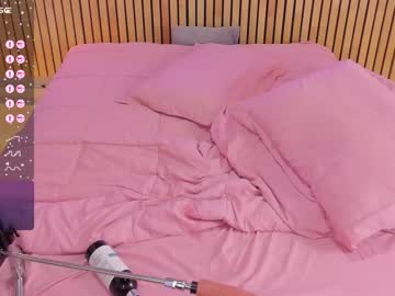 girl
        little_effy18 cam image #2315943