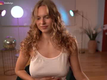 girl
        chillwithkira cam image #1128824