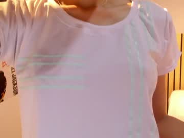 girl
        little_effy18 cam image #640303