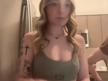 girl
        emiefox cam image #4083606