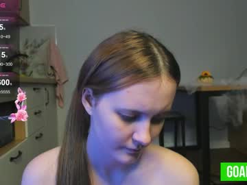 girl
        _katie_kim__ cam image #3550747