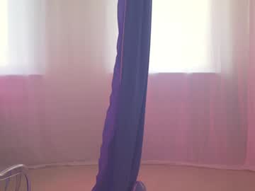 girl
        kittycaitlin cam image #3064358