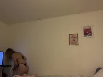 girl
        kynziee18 cam image #3692659