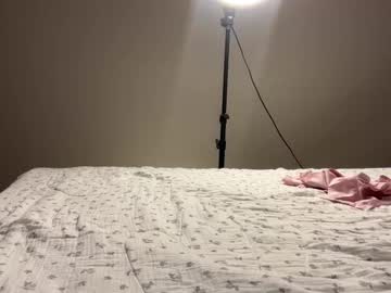 girl
        endlessmia cam image #4079655