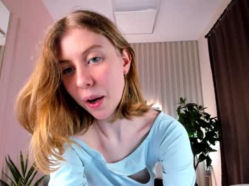 girl
        lesley_bless cam image #754511