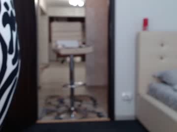girl
        carmela_fox cam image #208295