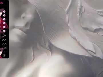 girl
        xenomy cam image #2239089
