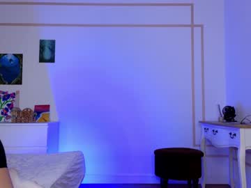 girl
        fannydowlen cam image #2919663