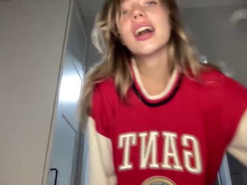 girl
        angel_from_sky cam image #1658229