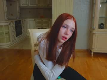 girl
        shirleywhitney cam image #2410885