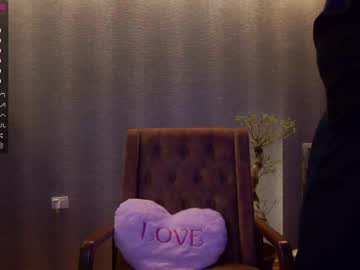 girl
        karrin cam image #775416