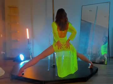 girl
        _meganmeow_ cam image #1302545