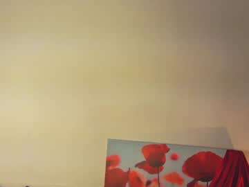 girl
        annesense cam image #1071421