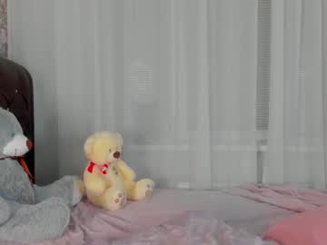 girl
        angelina_new cam image #140549