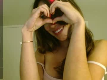 girl
        valerie_james3 cam image #3088984