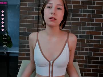 girl
        karengordons cam image #805815