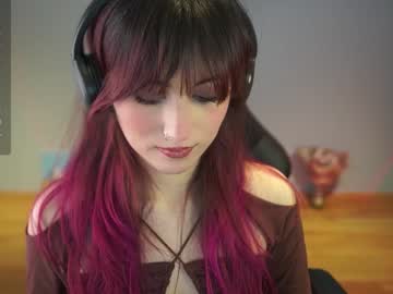 girl
        greeny_mat cam image #3576005