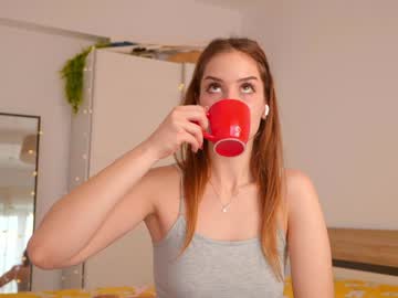 girl
        fazeyj cam image #3927744
