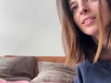 girl
        rosykindred cam image #2482717
