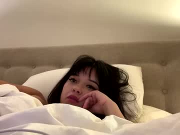 girl
        sarah_heart_aus cam image #4162891