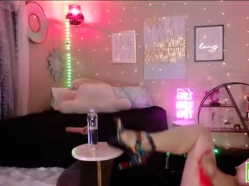 girl
        milf_lacey cam image #1870587