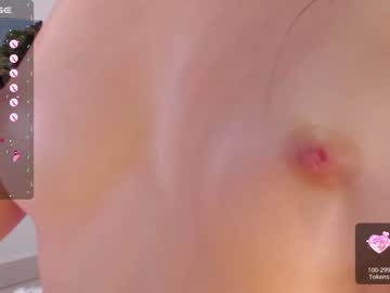 girl
        little_effy18 cam image #2498116
