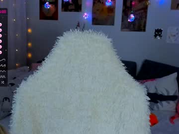 girl
        lilicapie cam image #422431