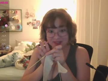 girl
        ftarh18 cam image #1365513