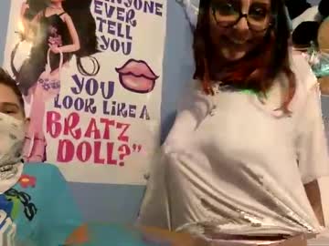 girl
        heavensbunny cam image #4199623