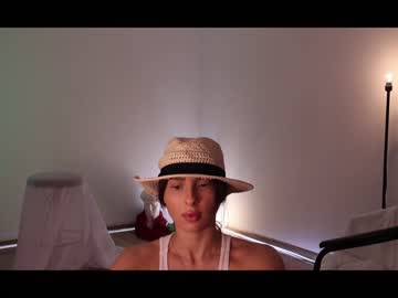 girl
        asensse cam image #2650954