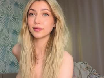 girl
        rainauge cam image #3634404