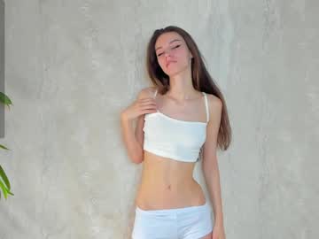 girl
        cutie_ghostie cam image #2415926