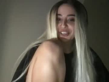 girl
        badteacher1994 cam image #1097493