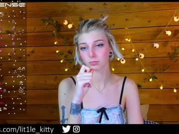 girl
        lit1le_kitty_ cam image #80712