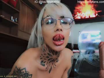 girl
        latinbaby_666 cam image #2496131