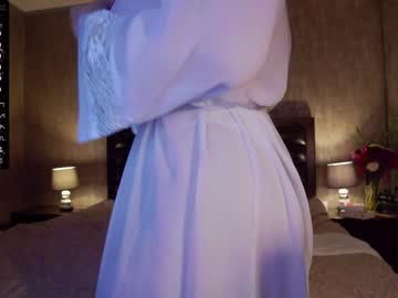 girl
        karrin cam image #1152659